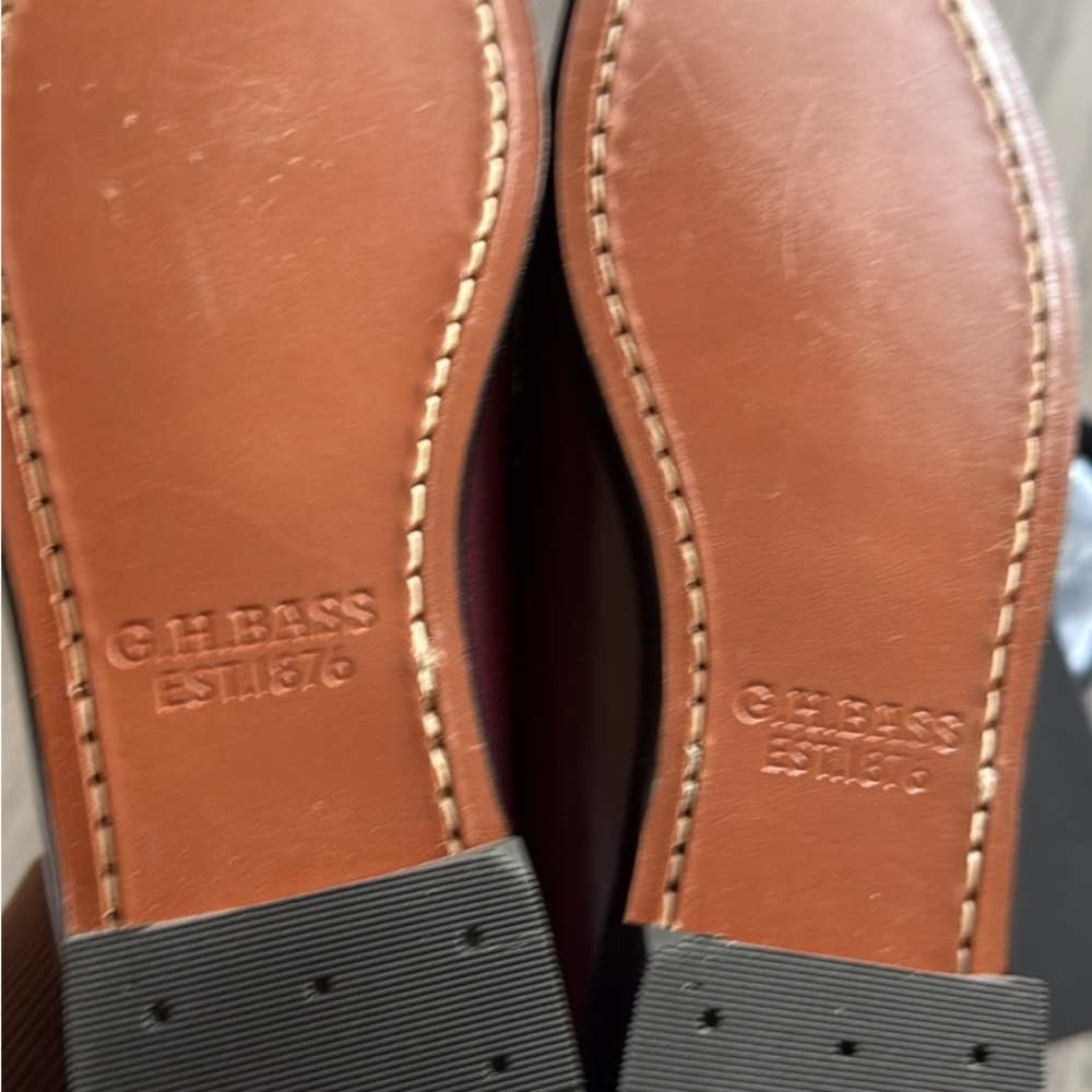 G.H. Bass Women’s Weejuns Wine Loafer - Picture 3 of 4